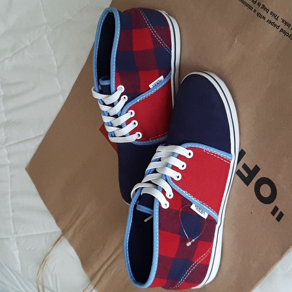 Vans Camryn Mid Top Chukka. *Vintage Vans* - Picture 2 of 10